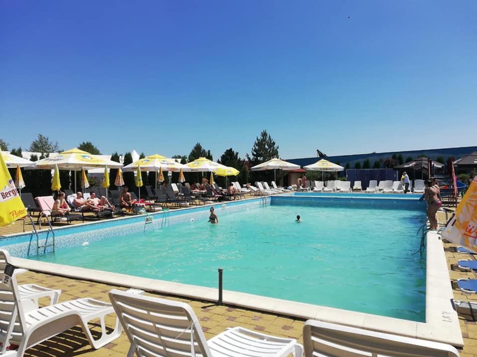 Aqua Party Hotel Victoria  Buitenkant foto