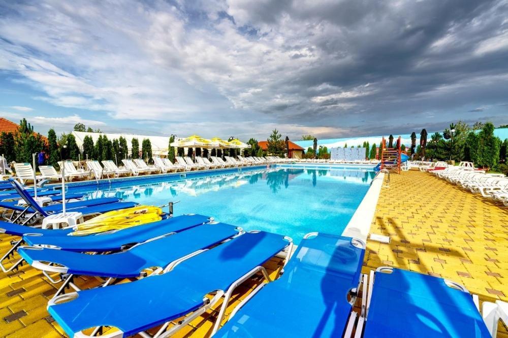 Aqua Party Hotel Victoria  Buitenkant foto
